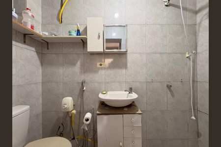 Casa à venda com 187m², 4 quartos e 2 vagasBanheiro casa 1