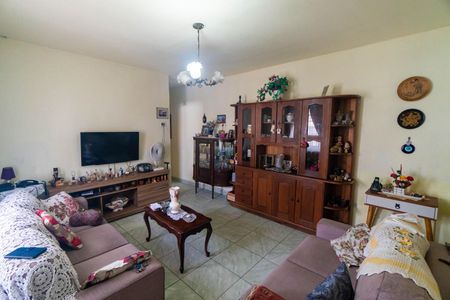 Sala de casa à venda com 2 quartos, 35m² em Jardim Itacolomi, São Paulo