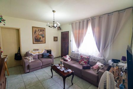 Sala de casa à venda com 2 quartos, 35m² em Jardim Itacolomi, São Paulo