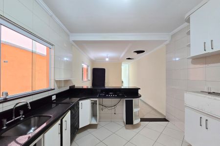 Casa à venda com 200m², 3 quartos e 2 vagas Casa à venda com 200m², 3 quartos e 2 vagasCozinha