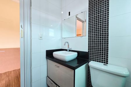 Casa à venda com 200m², 3 quartos e 2 vagas Casa à venda com 200m², 3 quartos e 2 vagasBanheiro - Suíte