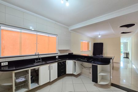 Casa à venda com 200m², 3 quartos e 2 vagas Casa à venda com 200m², 3 quartos e 2 vagasCozinha