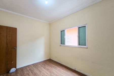 Casa à venda com 200m², 3 quartos e 2 vagas Casa à venda com 200m², 3 quartos e 2 vagasQuarto 2