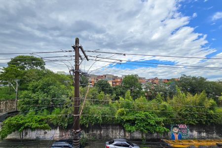 Casa à venda com 200m², 3 quartos e 2 vagas Casa à venda com 200m², 3 quartos e 2 vagasVista da Sacada - Suíte