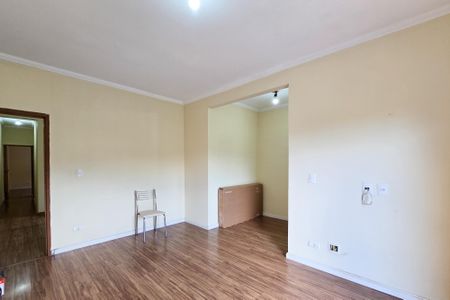 Casa à venda com 200m², 3 quartos e 2 vagas Casa à venda com 200m², 3 quartos e 2 vagasSuíte