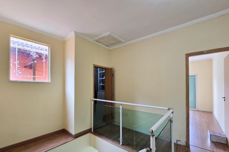 Casa à venda com 200m², 3 quartos e 2 vagas Casa à venda com 200m², 3 quartos e 2 vagasAcesso - Quartos