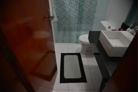 Casa à venda com 125m², 3 quartos e 2 vagasBanheiro da Suíte