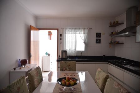 Casa à venda com 125m², 3 quartos e 2 vagasCozinha