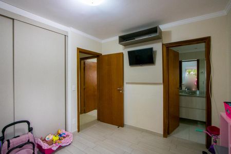 Apartamento à venda com 123m², 3 quartos e 3 vagasQuarto 2 - Suíte