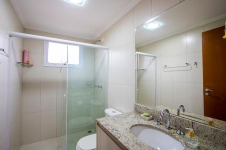 Apartamento à venda com 123m², 3 quartos e 3 vagasBanheiro do quarto 3