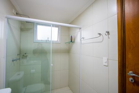 Apartamento à venda com 123m², 3 quartos e 3 vagasBanheiro do quarto 2