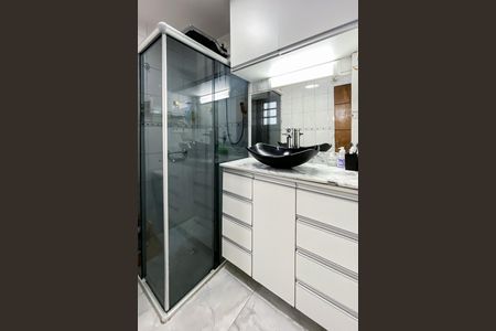 Apartamento à venda com 54m², 2 quartos e 1 vaga Apartamento à venda com 54m², 2 quartos e 1 vagaBanheira da Suíte