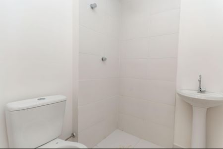 Apartamento para alugar com 37m², 2 quartos e sem vaga Apartamento para alugar com 37m², 2 quartos e sem vagaBanheiro Social