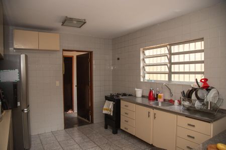 Casa à venda com 161m², 3 quartos e 3 vagasCozinha 