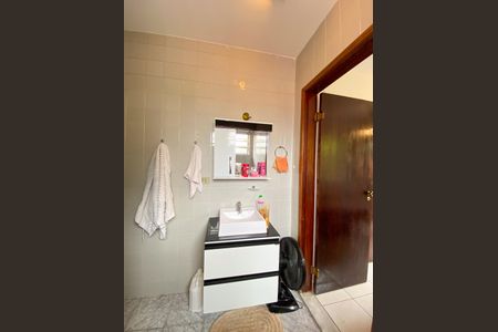 Casa à venda com 161m², 3 quartos e 3 vagasBanheiro da Suíte 2