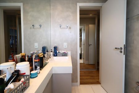 Apartamento à venda com 112m², 3 quartos e 2 vagasBanheiro da Suíte 2