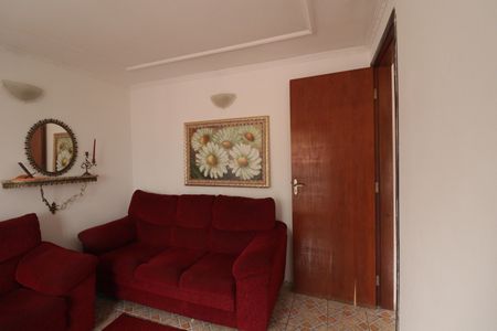 Casa para alugar com 70m², 1 quarto e 2 vagasSala