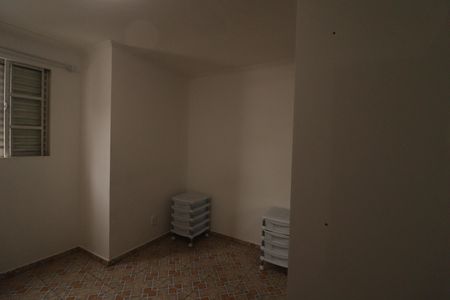 Casa para alugar com 70m², 1 quarto e 2 vagasQuarto