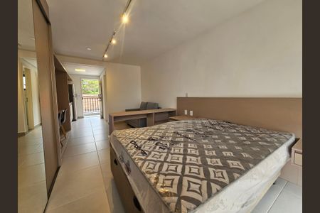 Quarto de kitnet/studio para alugar com 1 quarto, 30m² em Parque Colonial, São Paulo