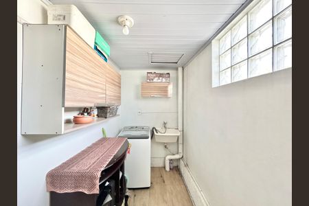 Casa à venda com 170m², 3 quartos e 1 vagaÁrea de Serviço