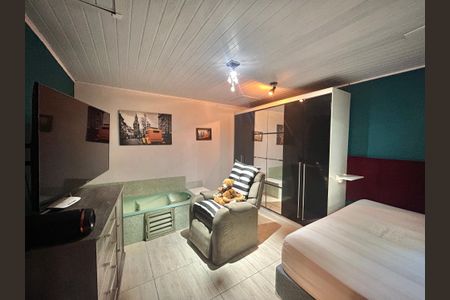 Casa à venda com 170m², 3 quartos e 1 vagaSuíte