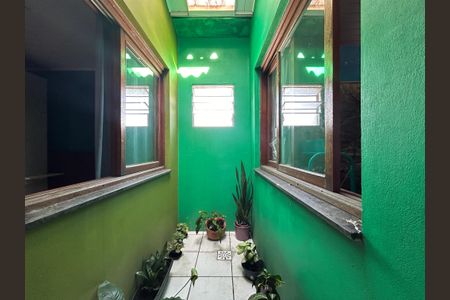 Casa à venda com 170m², 3 quartos e 1 vagaPátio