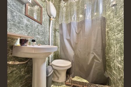 Casa à venda com 170m², 3 quartos e 1 vagaBanheiro Suíte