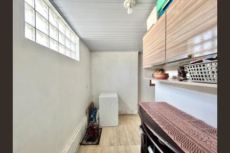 Casa à venda com 170m², 3 quartos e 1 vagaÁrea de Serviço