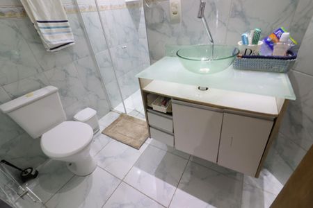 Casa de condomínio à venda com 120m², 3 quartos e 1 vagaBanheiro 2