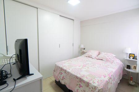 Apartamento à venda com 73m², 2 quartos e 1 vaga Apartamento à venda com 73m², 2 quartos e 1 vagaSuite