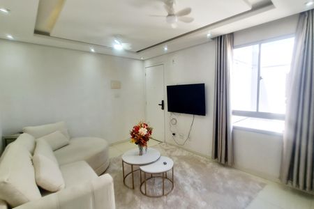 Sala  de apartamento para alugar com 2 quartos, 46m² em Jardim Ansalca, Guarulhos
