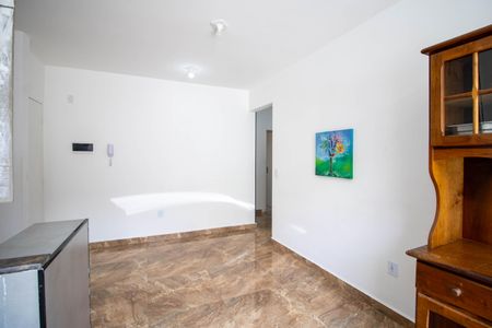 Apartamento para alugar com 2 quartos, 52m² em Jardim Santa Rosa, Taboão da Serra