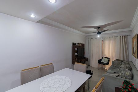 Casa de condomínio para alugar com 120m², 3 quartos e 1 vaga Casa de condomínio para alugar com 120m², 3 quartos e 1 vagaSala