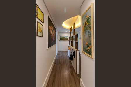 Apartamento à venda com 230m², 3 quartos e 2 vagasCorredor