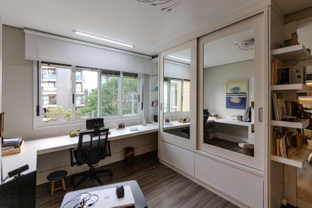 Apartamento à venda com 230m², 3 quartos e 2 vagasQuarto 2