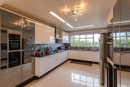 Apartamento à venda com 230m², 3 quartos e 2 vagasCozinha