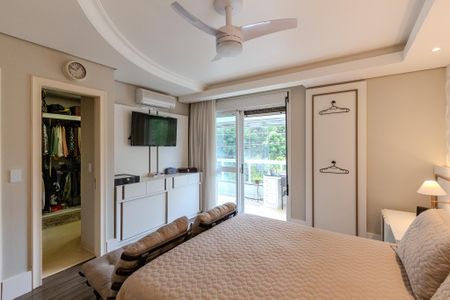 Apartamento à venda com 230m², 3 quartos e 2 vagasSuíte