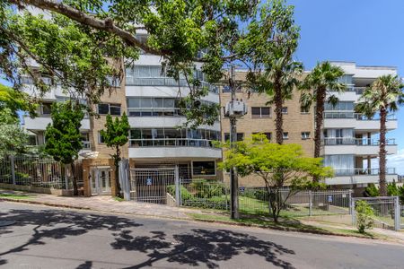 Apartamento à venda com 230m², 3 quartos e 2 vagasFachada