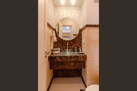 Apartamento à venda com 230m², 3 quartos e 2 vagasLavabo