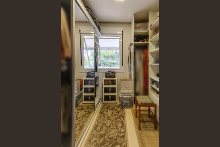 Apartamento à venda com 230m², 3 quartos e 2 vagasCloset da suíte