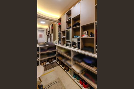 Apartamento à venda com 230m², 3 quartos e 2 vagasCloset da suíte