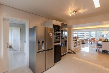 Apartamento à venda com 230m², 3 quartos e 2 vagasCozinha