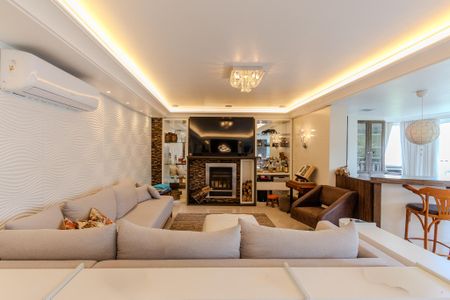 Apartamento à venda com 230m², 3 quartos e 2 vagasSala de TV