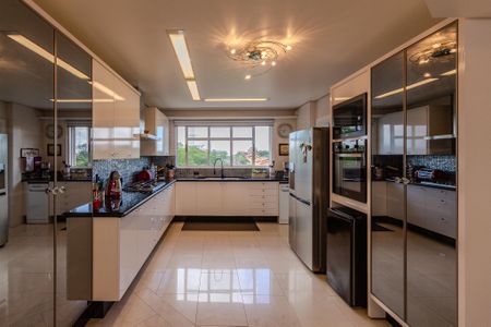 Apartamento à venda com 230m², 3 quartos e 2 vagasCozinha