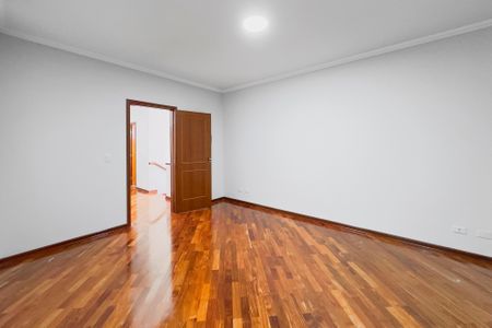 Casa de condomínio para alugar com 240m², 4 quartos e 2 vagas Casa de condomínio para alugar com 240m², 4 quartos e 2 vagasSuíte 1
