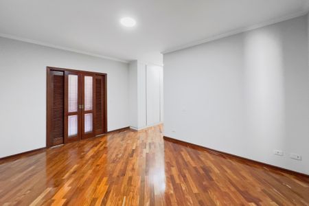Casa de condomínio para alugar com 240m², 4 quartos e 2 vagas Casa de condomínio para alugar com 240m², 4 quartos e 2 vagasSuíte 1