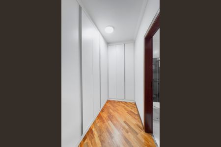 Casa de condomínio para alugar com 240m², 4 quartos e 2 vagas Casa de condomínio para alugar com 240m², 4 quartos e 2 vagasSuíte 1