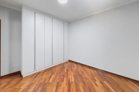 Casa de condomínio para alugar com 240m², 4 quartos e 2 vagas Casa de condomínio para alugar com 240m², 4 quartos e 2 vagasSuíte