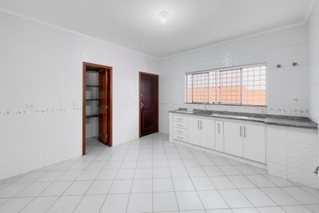 Casa de condomínio para alugar com 240m², 4 quartos e 2 vagas Casa de condomínio para alugar com 240m², 4 quartos e 2 vagasCozinha / Área de Serviço