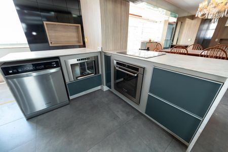 Apartamento para alugar com 156m², 2 quartos e 2 vagasCozinha